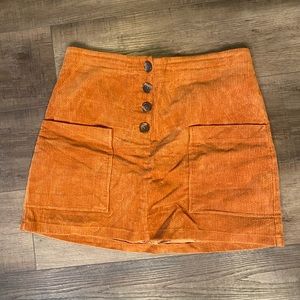 Corduroy skirt w buttons